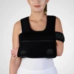 Soulagement et maintien optimal avec le Bandage Velpeau mediva Le bandage Velpeau mediva est un dispositif médical conçu pour immobiliser le membre supérieur en cas de blessure, d'entorse ou de fracture. Sa conception unique offre un maintien ferme et confortable, tout en permettant une amplitude de mouvement limitée pour favoriser la guérison. Fabriqué à partir de matériaux respirants et hypoallergéniques, le bandage Velpeau mediva est doux pour la peau et peut être porté pendant de longues périodes sans irritation. Caractéristiques principales du Bandage Velpeau mediva : Immobilisation efficace du membre supérieur Conception confortable et respirante Matériaux hypoallergéniques Facile à mettre en place et à retirer Disponible en différentes tailles pour un ajustement parfait Avantages du Bandage Velpeau mediva : Soulagement de la douleur et de l'inflammation Favorise la guérison Prévient les mouvements aggravants Permet une certaine liberté de mouvement Confortable à porter Indications du Bandage Velpeau mediva : Entorses et foulures du poignet, de la main ou du pouce Fractures du poignet, de la main ou du pouce Tendinites et bursites Luxations articulaires Après une chirurgie de la main ou du poignet Ce produit est disponible à la livraison uniquement en Algérie.