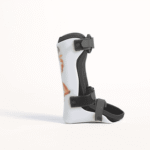 Orthèse cheville-pied Morsa Cyberg pour enfant, modèle 130.381. Orthèse protectrice et stable, disponible en tailles S, M, L. Conçue pour favoriser le développement sain de la marche.