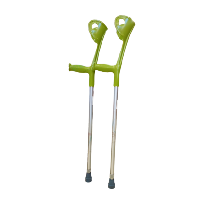 Canne anglaise verte en aluminium léger avec poignée ergonomique. Conçue pour la récupération et la mobilité, elle combine confort, sécurité et élégance.