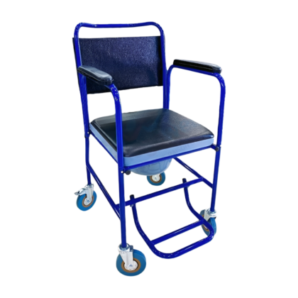 Chaise Inaya : chaise confortable avec accoudoirs et dossier ergonomique, équipée de roues pour une mobilité facile. Idéale pour un dressing, une chambre ou un espace de travail. Facile à nettoyer.