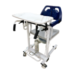 Chaise de transfert médicalisée Nd EK911 : chaise confortable et sécurisée avec réglage hydraulique et table intégrée pour faciliter les transferts de patients depuis lit ou fauteuil.