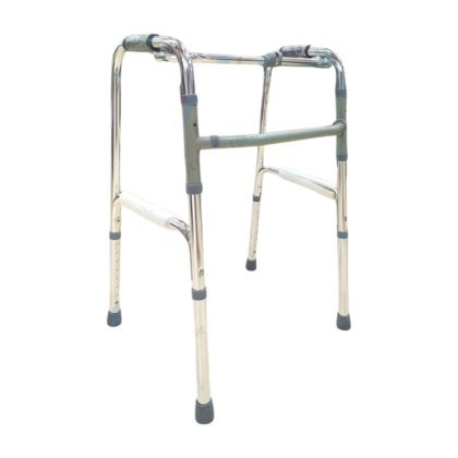 Déambulateur Nd YK913L : Déambulateur léger, de couleur [préciser la couleur principale du déambulateur, par exemple : noir ou gris], avec [préciser le matériau, par exemple : poignées ergonomiques en plastique] et [décrire les pieds, par exemple : quatre pieds antidérapants]. Il présente une conception stable et discrète, favorisant l'équilibre et l'autonomie. [Si visible, mentionner un détail esthétique distinctif, par exemple : Un design épuré et moderne]. #aideamarché #mobilité.