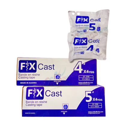 Bande de résine Orthofix Fix Cast, de couleur [Couleur visible sur l'image], conçue pour immobiliser et soutenir une zone du corps. La bande est flexible et s'applique facilement autour de [Partie du corps visible sur l'image, par exemple : un bras, une jambe, un poignet]. Elle présente une texture [Décrire la texture visible : lisse, légèrement texturée, etc.] et semble durable. Elle est destinée à la stabilisation en cas de fractures ou d'entorses.