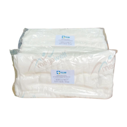 Gaze hydrophile Technipharm (Tarlatane) en coton blanc, douce et fine, présentée sous forme de simple morceau de tissu. Idéale pour les soins de la peau et les pansements médicaux.