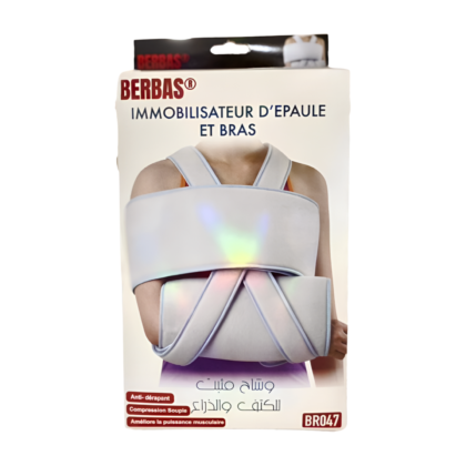 Immobilisateur d'épaule et bras Berbas (BR047) : Soutien réglable de couleur [indiquer la couleur si visible, par exemple bleu marine] conçu pour la récupération après tendinites, entorses ou fractures. L'image montre un immobilisateur en [indiquer le matériau si visible, par exemple néoprène ou tissu] avec des sangles réglables et des fermetures [indiquer le type de fermeture si visible, par exemple velcro] assurant un maintien optimal. Le produit est présenté sur [indiquer le fond si pertinent, par exemple un fond neutre ou une personne].