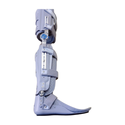 Orthèse KAFO Berbas BR325 : orthèse de jambe complète, de couleur [couleur de l'orthèse], conçue pour la stabilité et la rééducation après une fracture de jambe. Elle est visiblement robuste et assure un soutien important au niveau de la jambe et du pied. L'orthèse semble confortable et permet une mobilité progressive.