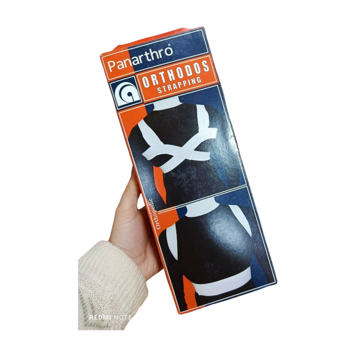 Orthèse médicale Orthodos Stripping Panarthro, visible sur l'image. Protège et soutient une articulation, potentiellement le genou, avec une conception ajustée. Matériau de couleur claire, peut-être blanc ou gris clair. Disponible en différentes tailles (M, L, XL). Conçue pour réduire l'inflammation et améliorer la mobilité articulaire.