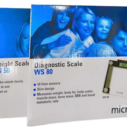 Pèse-personne électronique Microlife WS-50, design élégant et minimaliste, affichant un écran LCD clair et une plateforme plate pour une pesée facile et précise.