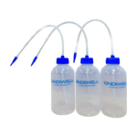 Pissette en silicone Ondiwell ND, blanche, présentée sur fond neutre. Forme ergonomique adaptée à une utilisation facile et discrète. Matériau lisse et souple.