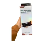 Attelle de nuit Berbas, conçue pour le repos nocturne. On voit une attelle de cheville et de pied, de couleur claire (blanc ou beige), avec des sangles réglables, positionnée sur un fond neutre. L'attelle a une forme anatomique qui épouse la cheville et le pied, offrant un maintien du talon et une correction de l'arche plantaire. Elle est destinée à soulager la fasciite plantaire et les douleurs au talon pendant le sommeil.