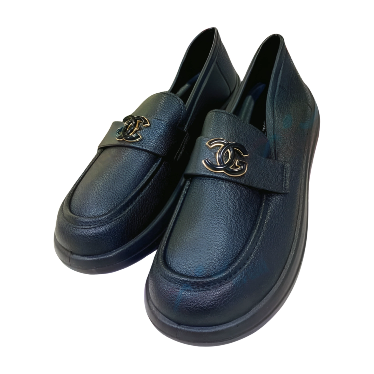 Chaussure femme noire, modèle Royal, élégante et confortable pour un usage quotidien. Design intemporel et de haute qualité. Disponible en tailles 37 à 41.