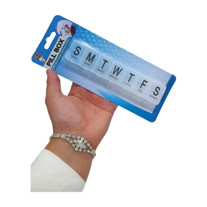 Pilulier Berbas BR454 : Pilulier blanc, 7 compartiments individuels clairement marqués, permettant un rangement et une organisation facile des médicaments quotidiens. Design simple et sécurisé pour une meilleure observance du traitement.