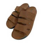 Sabot orthopédique Enova A-02 pour homme, couleur marron. Taille 40/44. Conçu pour soulager les pieds douloureux, gonflés ou fatigués, il favorise la circulation sanguine grâce à sa conception respirante et confortable.