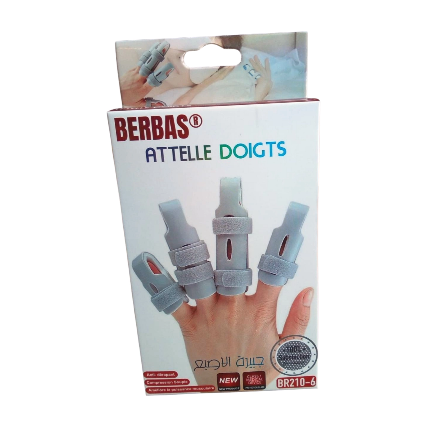 Attelle de doigt Berbas BR210-6, vue rapprochée. Attelle en plastique rigide et ajustable, recouverte d'un matériau souple et confortable. Elle maintient un doigt immobile, avec des sangles réglables pour un ajustement personnalisé. Conçue pour soulager la douleur et soutenir en cas de blessures, entorses, tendinites ou polyarthrite rhumatoïde.