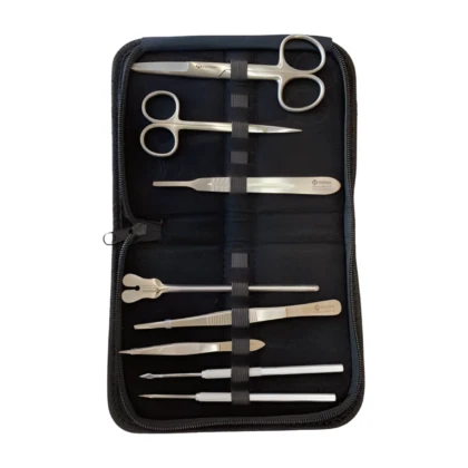 Trousse de dissection Holtex ITO1600 : Ensemble d'instruments anatomiques en acier inoxydable, ergonomique et durable, conçu pour étudiants et professionnels de la santé. La trousse contient divers instruments de dissection, présentés dans un étui.